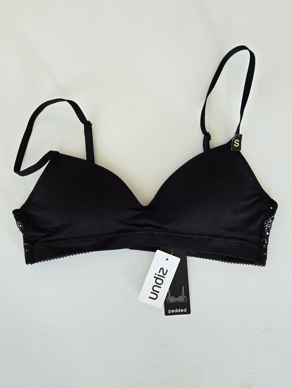 Undiz Bra Black Small Dark Comfort Minimalist Rebellion Shadows & Lace